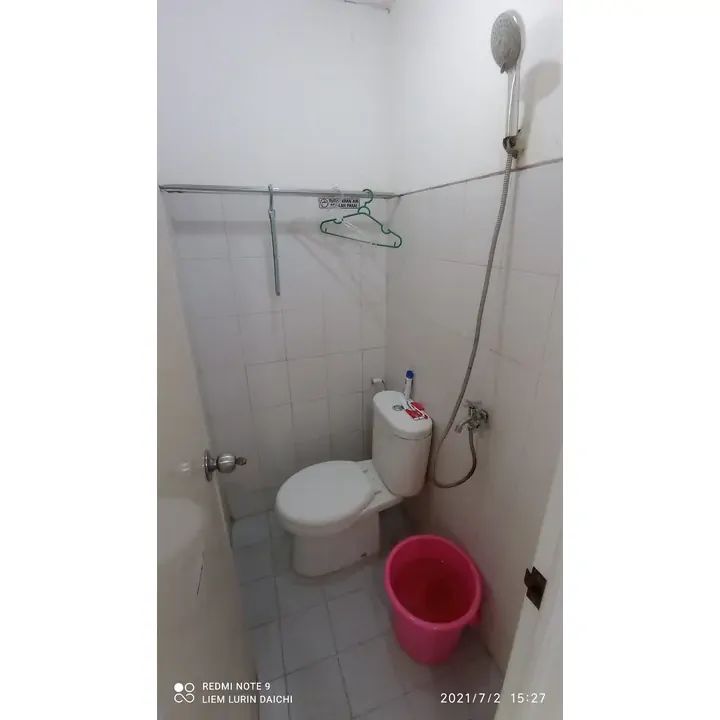Foto Kamar B (Deluxe Room)  Kost Surabaya